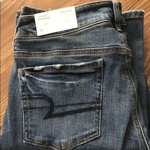 NWT women’s A&E boyfriend fit jeans